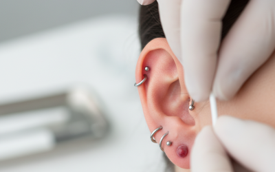 Piercing d&rsquo;oreille: Contre-indications et précautions clés